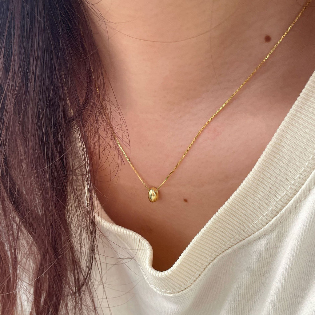 Oval Pendant Chain Necklace