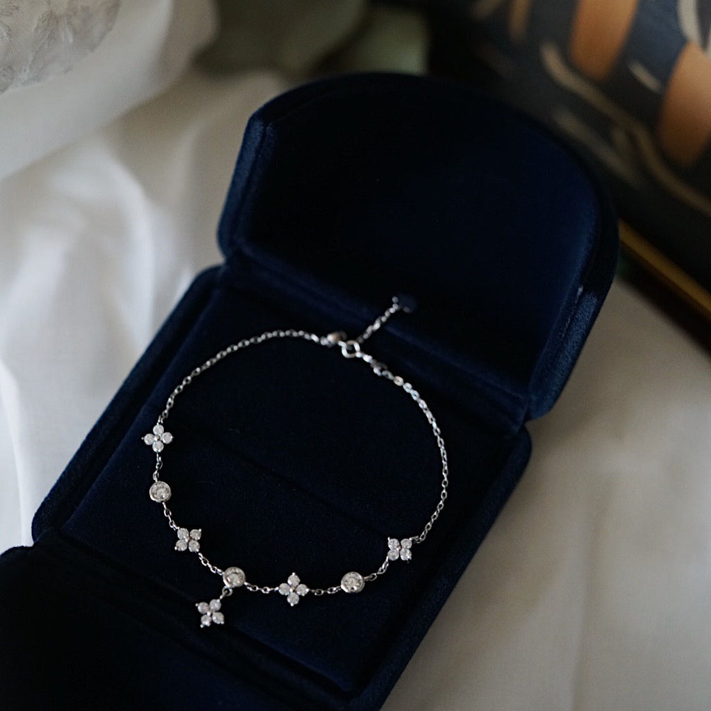Four-Leaf Clover Sparkle Bracelet