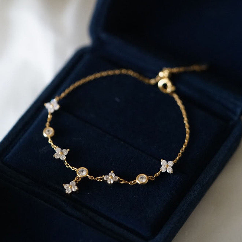 Four-Leaf Clover Sparkle Bracelet
